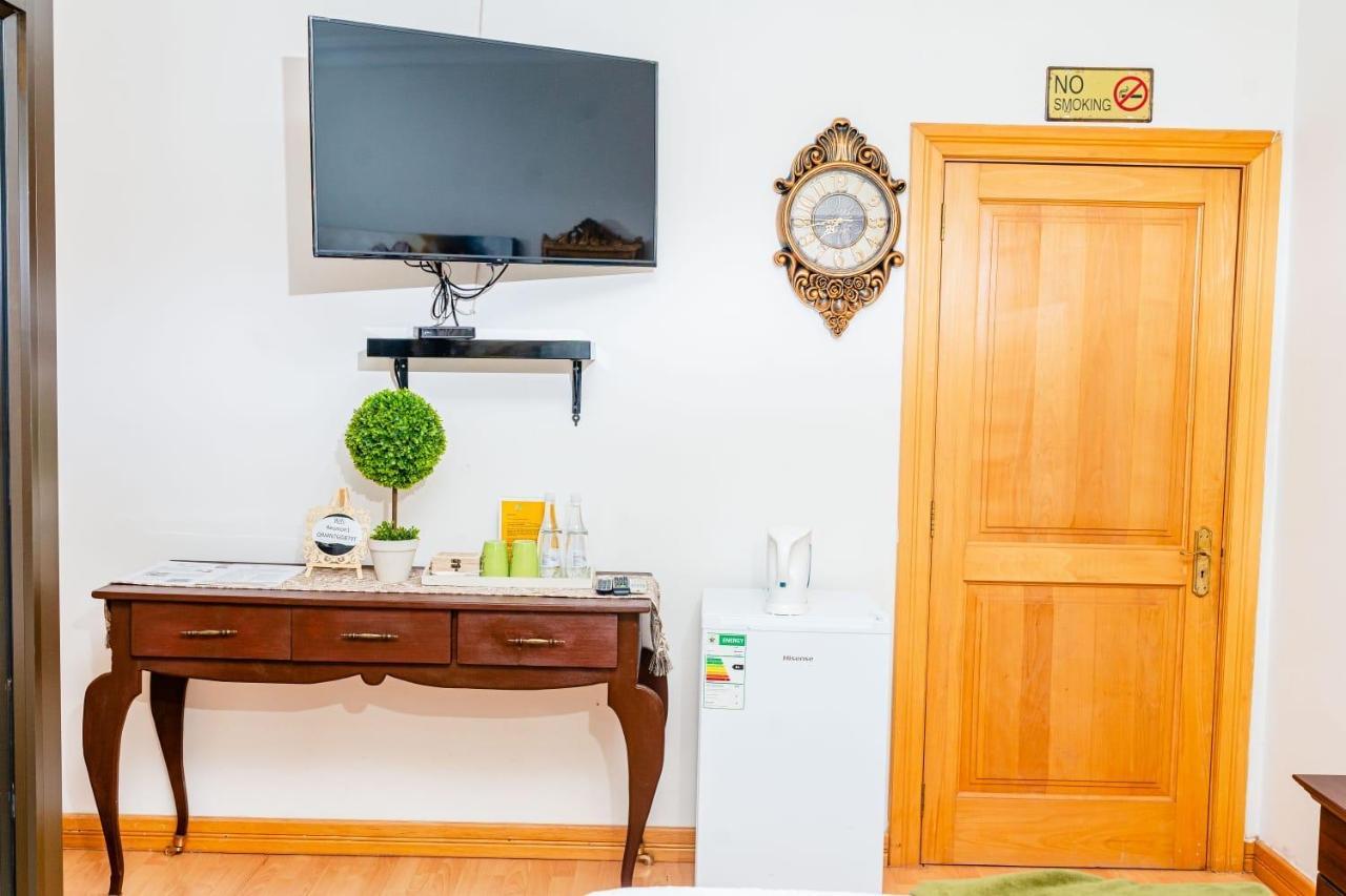 Re-Union Vacations Hotell Hartbeespoort Exteriör bild