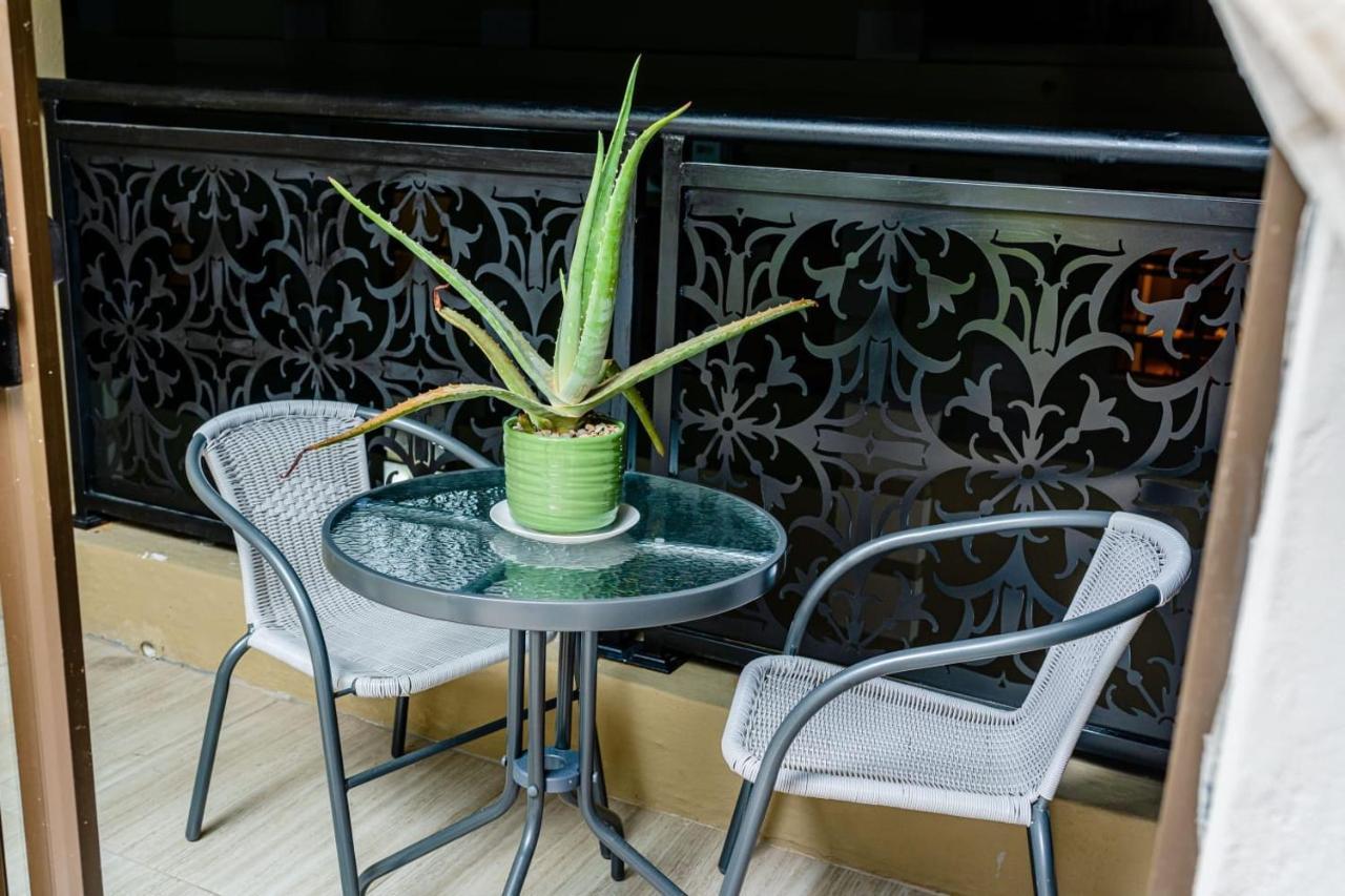 Re-Union Vacations Hotell Hartbeespoort Exteriör bild
