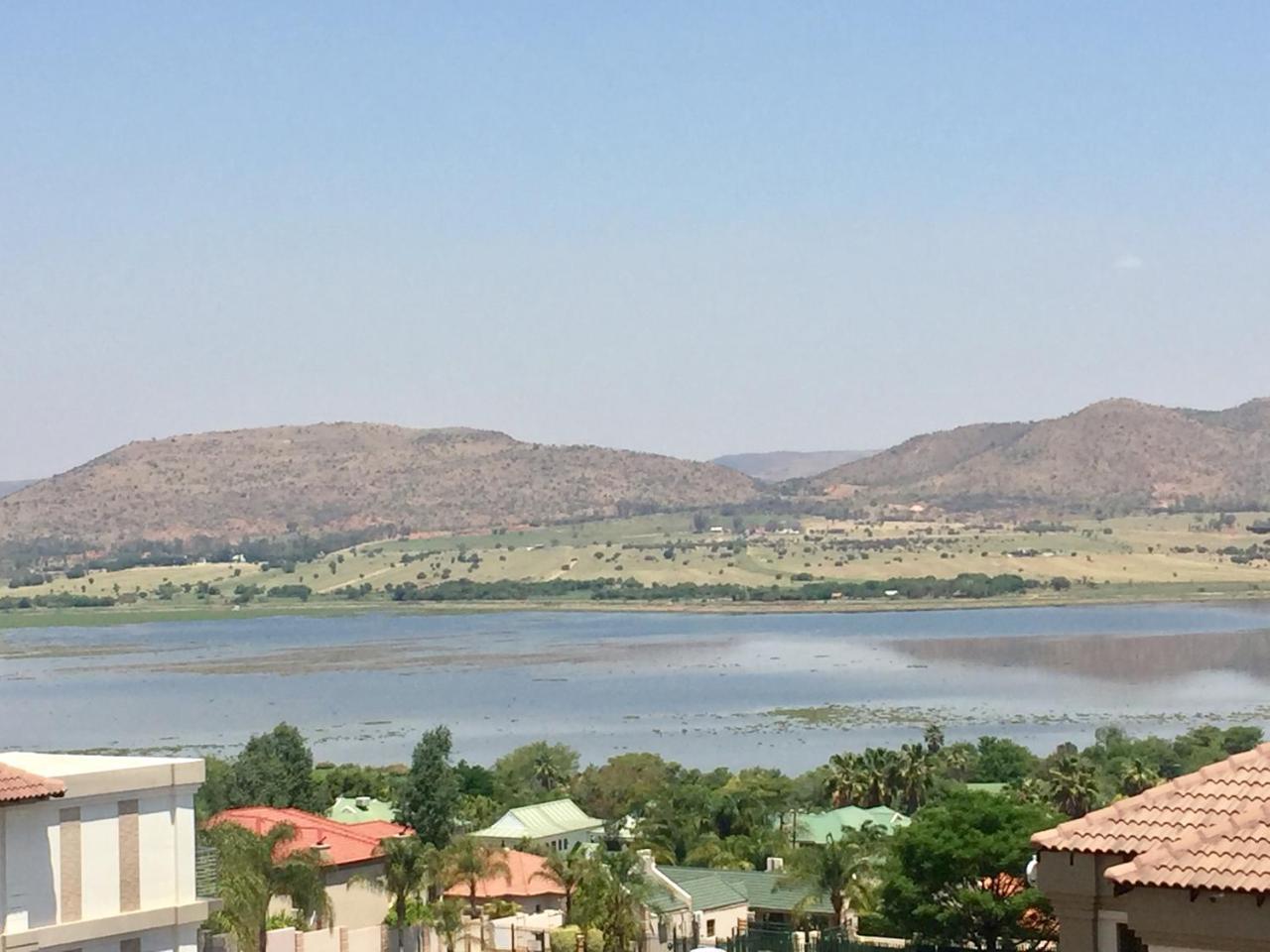 Re-Union Vacations Hotell Hartbeespoort Exteriör bild