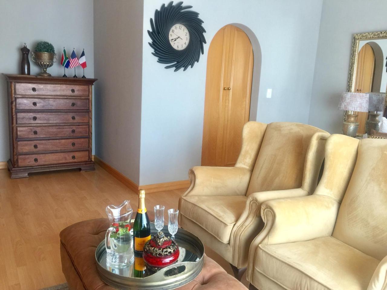 Re-Union Vacations Hotell Hartbeespoort Exteriör bild