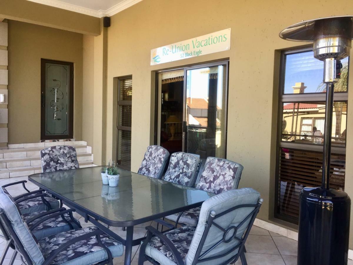 Re-Union Vacations Hotell Hartbeespoort Exteriör bild