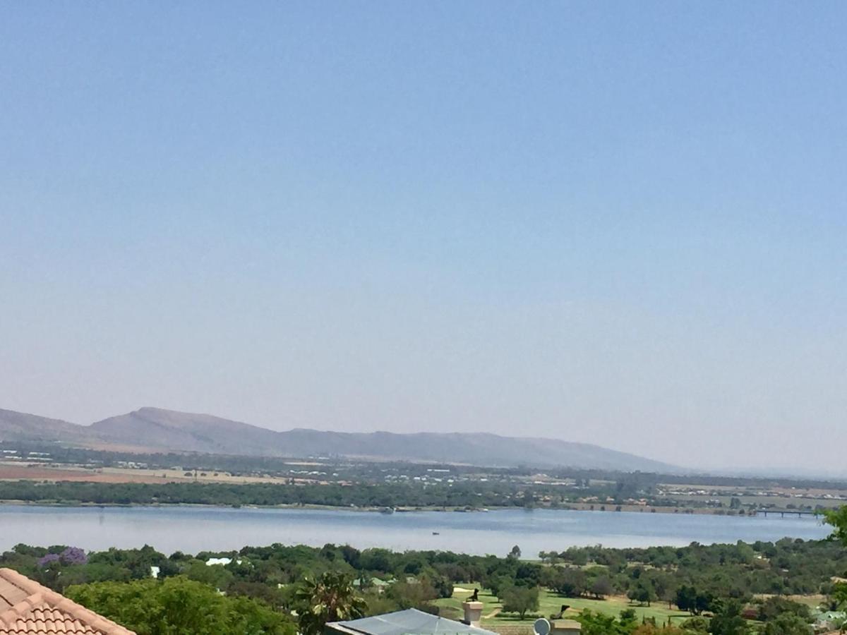 Re-Union Vacations Hotell Hartbeespoort Exteriör bild