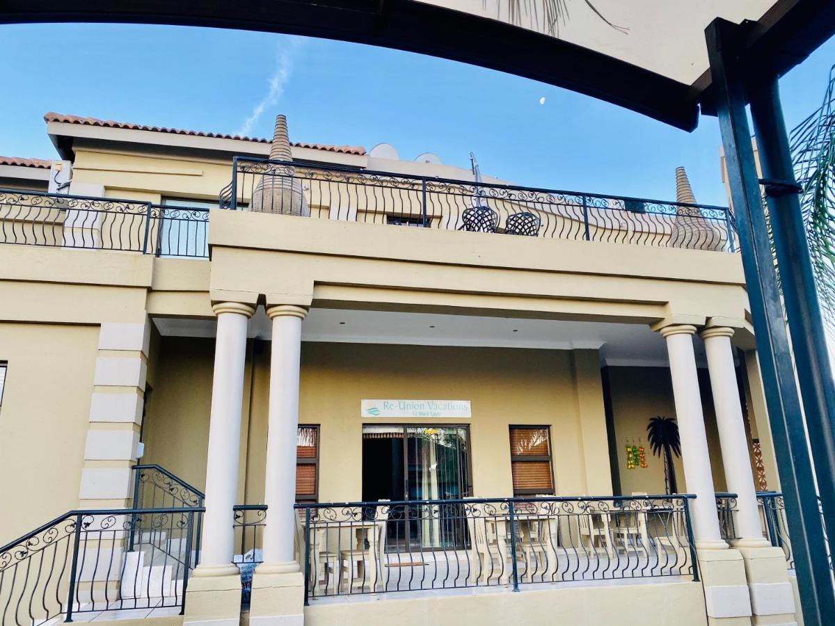 Re-Union Vacations Hotell Hartbeespoort Exteriör bild